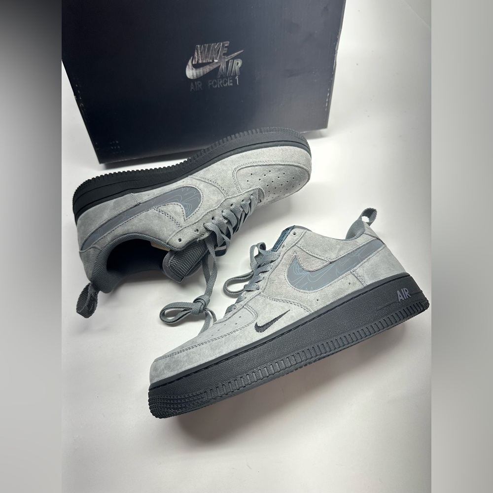Nike Air Force 1 '07 LV8 Men's Limited Edition Sneakers Grey and Black - Picture 4 of 7